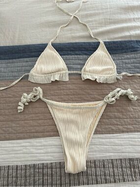 Cream Textured Ruffle Triangle Bikini Set - SEAMOLLY